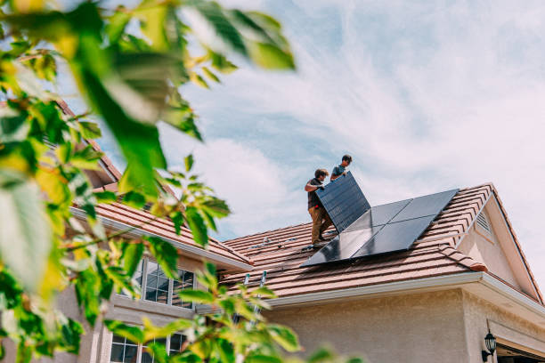 Best Local Roofing Companies  in Montezuma, IA